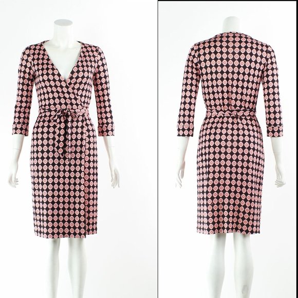 Diane Von Furstenberg Dresses & Skirts - NWOT DVF iconic New Julian Two 100% Silk Printed Wrap Dress sz medium